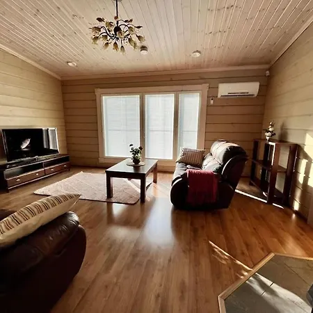 Aleksandra, Laatulomat Vila *