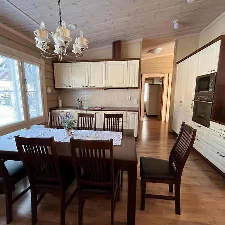 Aleksandra, Laatulomat Juva