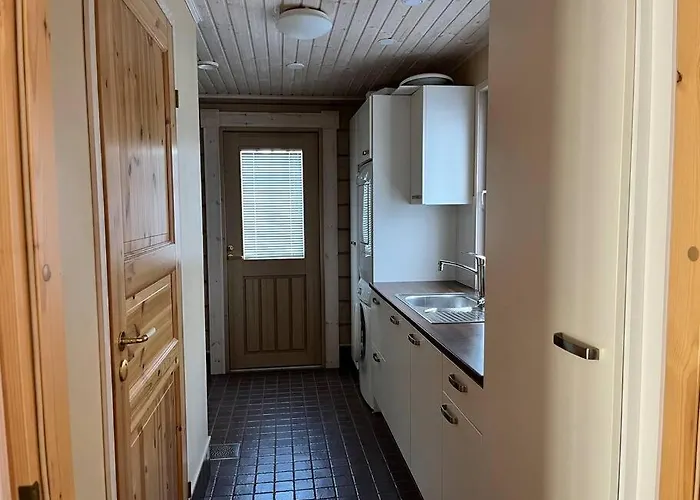 Aleksandra, Laatulomat Juva