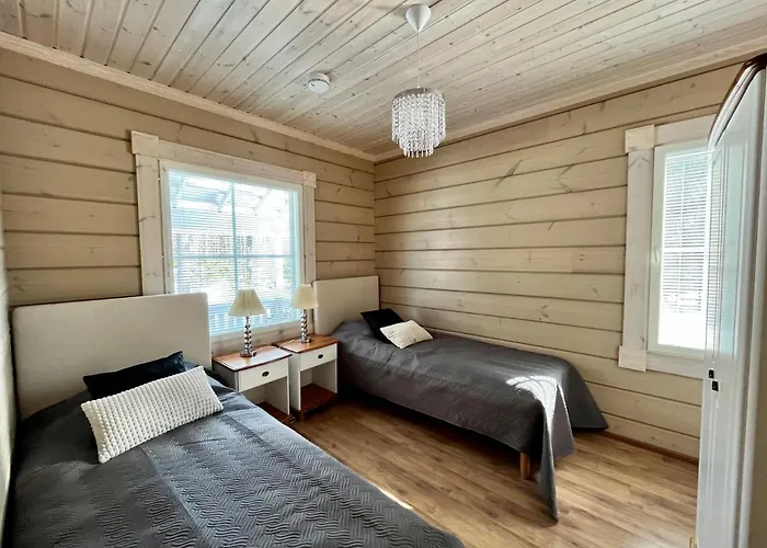 Aleksandra, Laatulomat 别墅 Juva