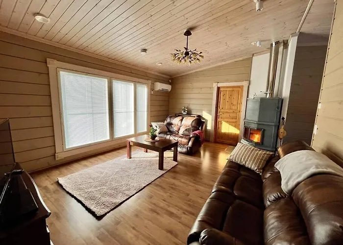 Aleksandra, Laatulomat 别墅 *