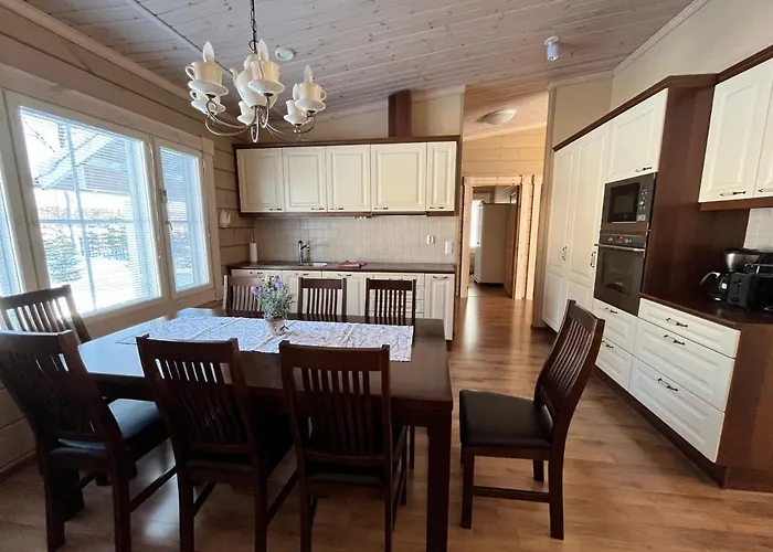 Aleksandra, Laatulomat Juva